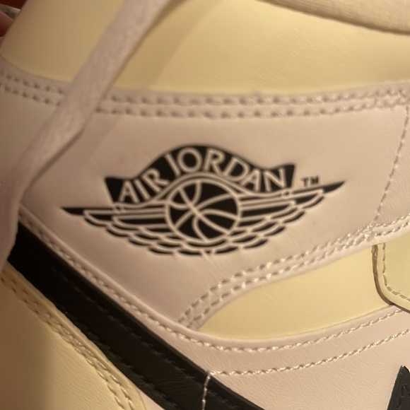 WILL DO HIGHEST PRICE size 8 coconut milk jordan mids never worn at all - Picture 2 of 4